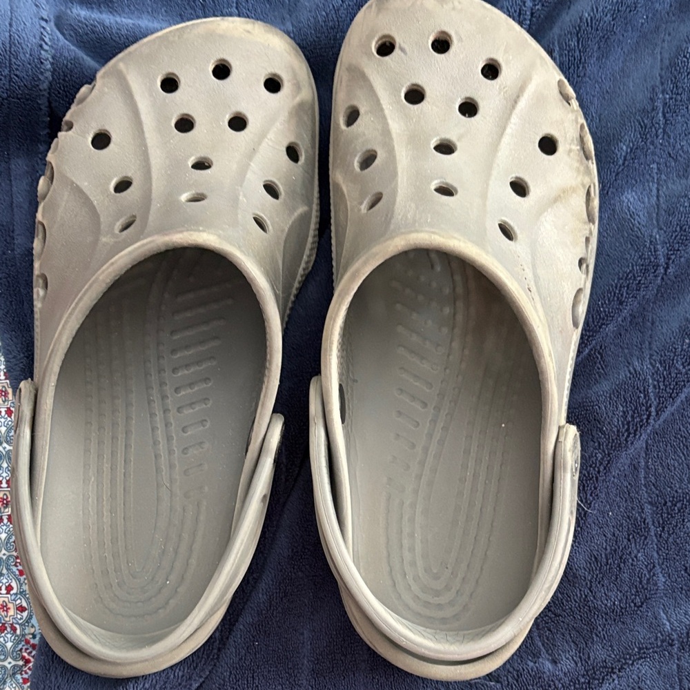 CROCS Kids Classic Clog in Light Gray